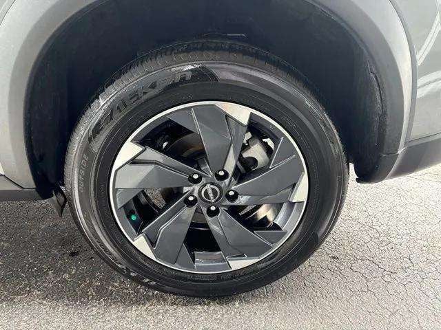 Pre-Owned 2025 Nissan Rogue SV - photo - 10