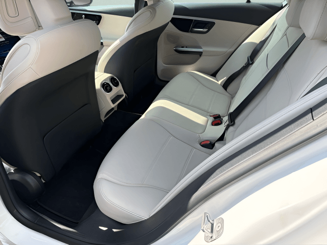 Pre-Owned 2025 Mercedes-Benz C-Class C 300 - photo - 5