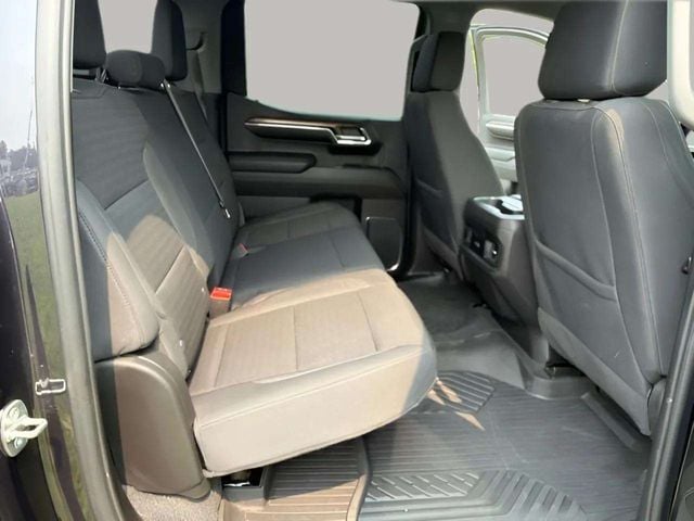 Pre-Owned 2024 Chevrolet Silverado 1500 LT Trail Boss - photo - 26