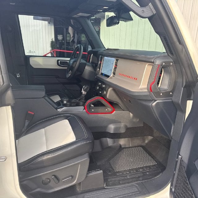 Pre-Owned 2026 Ford Bronco Outer Banks - photo - 16