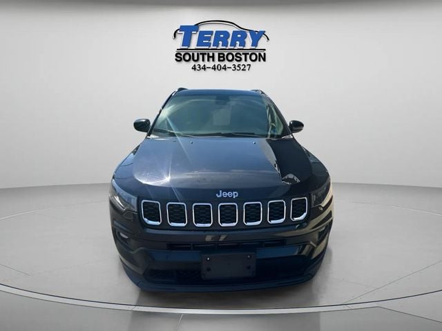 Pre-Owned 2024 Jeep Compass Latitude - photo - 1