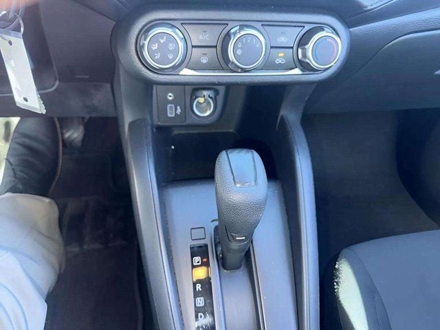 Pre-Owned 2024 Nissan Versa 1.6 S - photo - 10