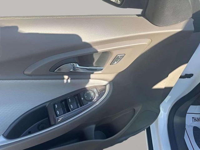 Pre-Owned 2024 Chevrolet Malibu LT - photo - 4