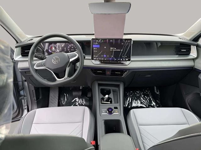 New 2026 Volkswagen Tiguan 2.0T SE - photo - 5