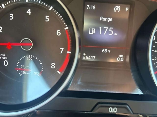 Pre-Owned 2019 Volkswagen Golf GTI - photo - 11