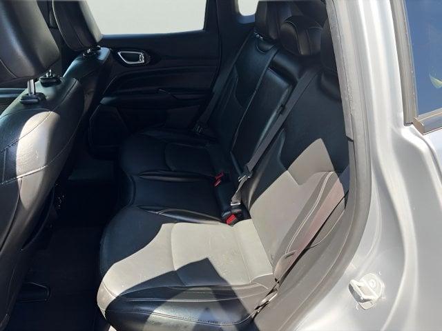 Pre-Owned 2022 Jeep Compass Limited - photo - 6