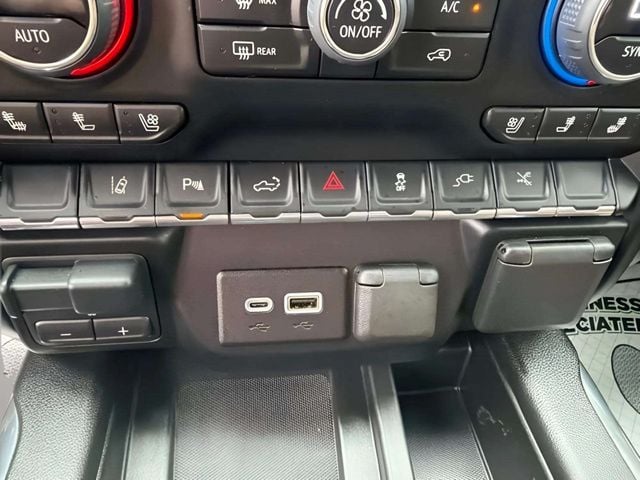 Pre-Owned 2023 Chevrolet Silverado 2500HD High Country - photo - 4