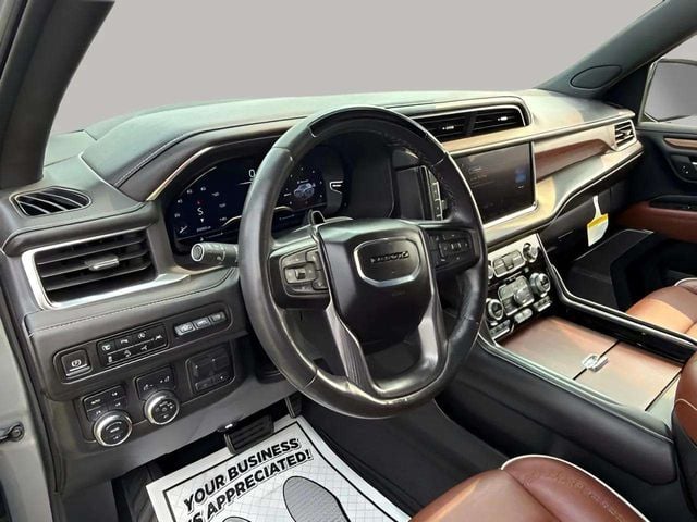 Pre-Owned 2024 GMC Yukon Denali Ultimate - photo - 3