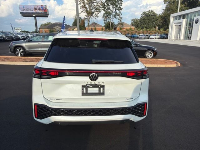 New 2026 Volkswagen Tiguan SEL R-Line Turbo - photo - 1