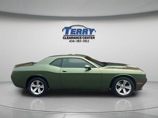 Pre-Owned 2021 Dodge Challenger SXT - photo - 0