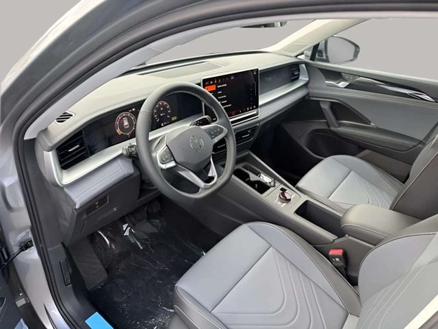 New 2026 Volkswagen Tiguan 2.0T SE - photo - 3