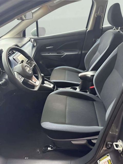 Pre-Owned 2024 Nissan Versa 1.6 SV - photo - 9
