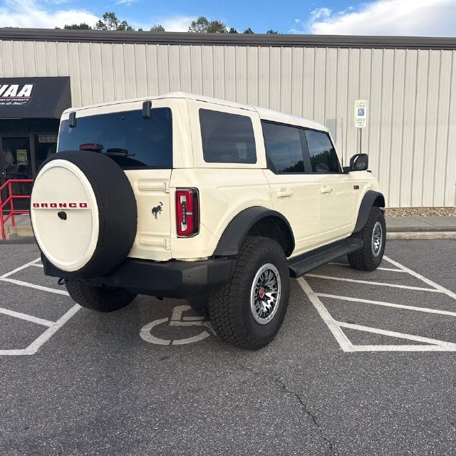 Pre-Owned 2026 Ford Bronco Outer Banks - photo - 4