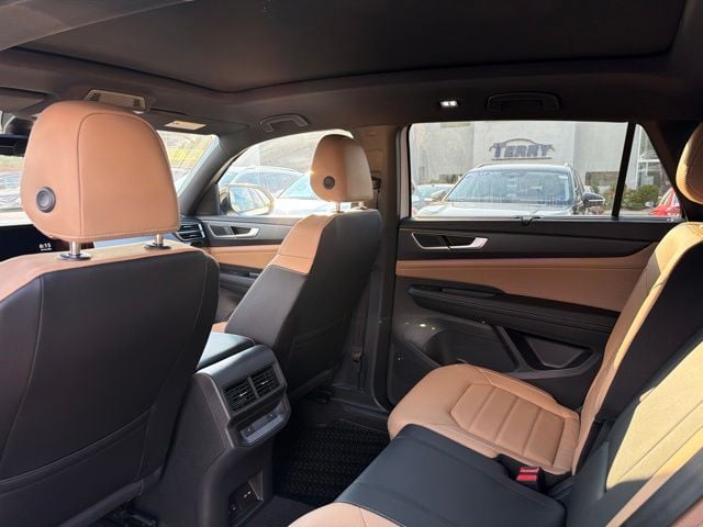 New 2026 Volkswagen Atlas Cross Sport 2.0T SEL R-Line Black - photo - 6