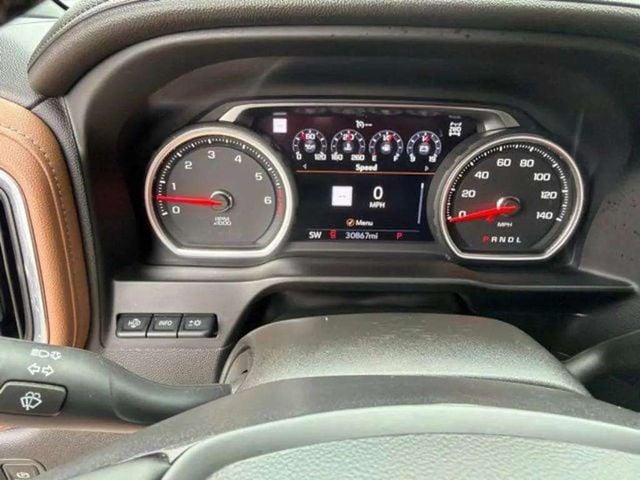 Pre-Owned 2023 Chevrolet Silverado 2500HD High Country - photo - 9