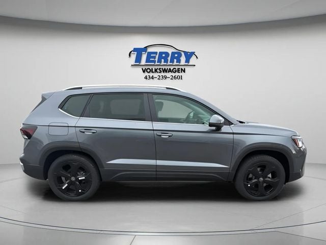 New 2026 Volkswagen Taos 1.5T SEL - photo - 0