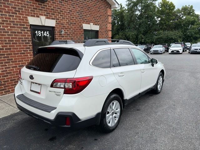 Pre-Owned 2018 Subaru Outback 2.5i Premium - photo - 4