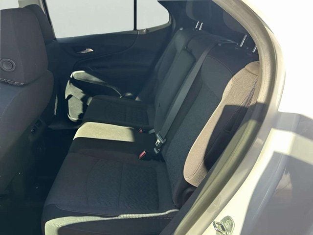 Pre-Owned 2022 Chevrolet Equinox LT - photo - 12