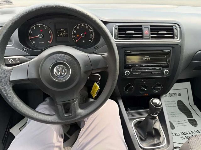 Pre-Owned 2014 Volkswagen Jetta 2.0L S - photo - 8