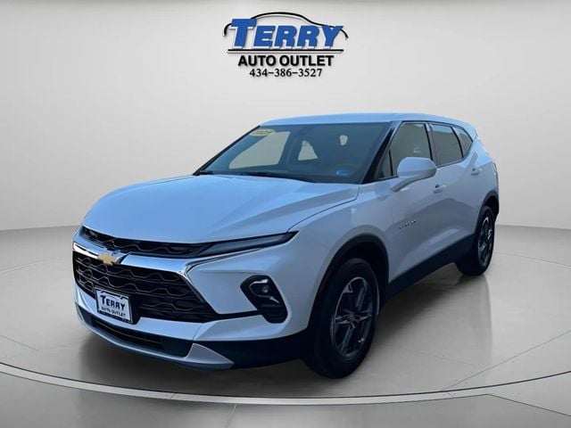 Pre-Owned 2025 Chevrolet Blazer LT - photo - 3
