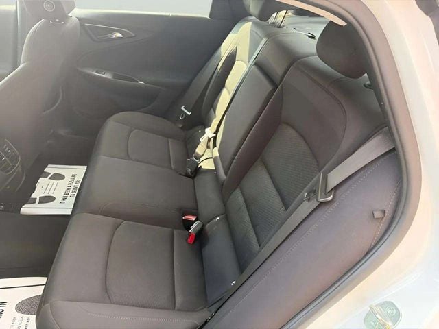 Pre-Owned 2023 Chevrolet Malibu LT - photo - 9