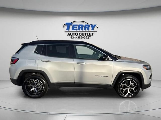 Pre-Owned 2025 Jeep Compass Limited - photo - 0