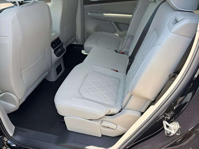 New 2026 Volkswagen Atlas 2.0T SEL Premium R-Line - photo - 5