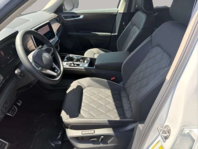 New 2026 Volkswagen Atlas 2.0T SEL Premium R-Line - photo - 5