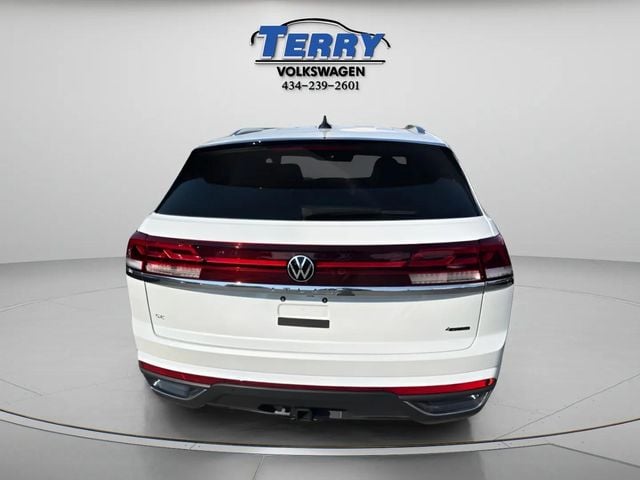2026 Volkswagen Atlas Cross Sport SE w/Technology Photo in Forest VA 24551