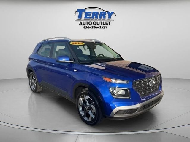 2025 Hyundai Venue SEL Photo in Lynchburg VA 24502