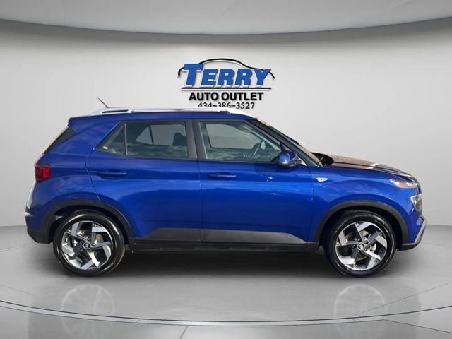 2025 Hyundai Venue SEL Photo in Lynchburg VA 24502
