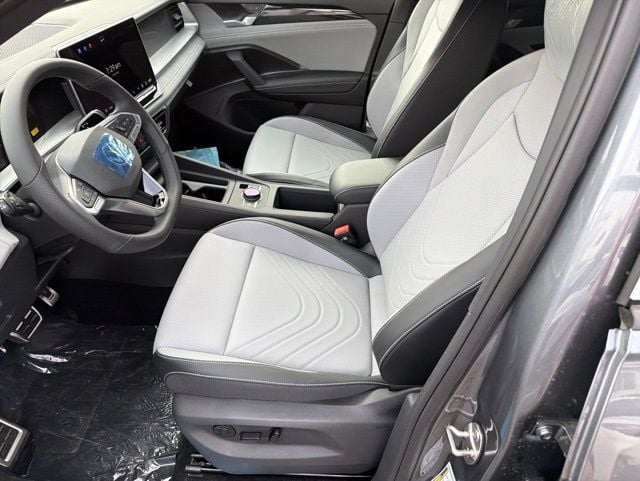 2026 Volkswagen Tiguan 2.0T SE R-Line Black Photo in Lynchburg VA 24502
