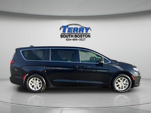 2024 Chrysler Pacifica Touring L Photo in Boston VA 24592