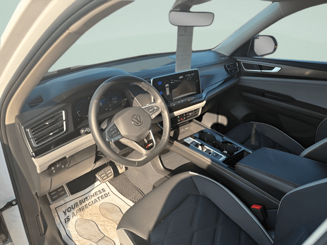 2025 Volkswagen Atlas 2.0T Peak Edition Photo in Forest VA 24551