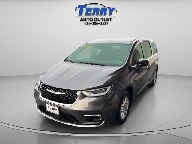 2023 Chrysler Pacifica Touring L Photo in Lynchburg VA 24502