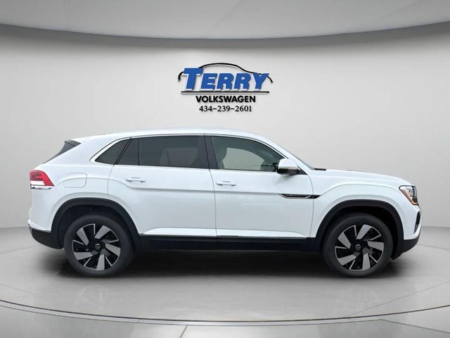 2026 Volkswagen Atlas Cross Sport 2.0T SEL Photo in Lynchburg VA 24502