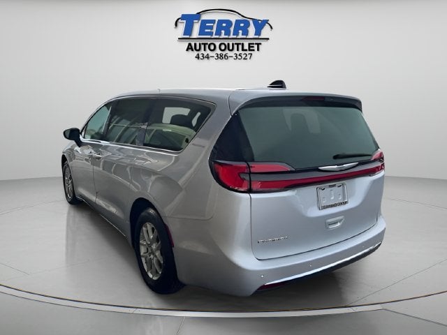 2023 Chrysler Pacifica Touring L Photo in Lynchburg VA 24502