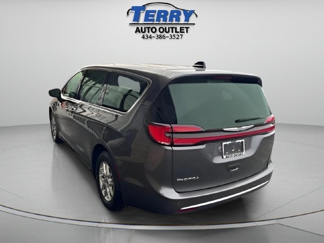 2023 Chrysler Pacifica Touring L Photo in Lynchburg VA 24502