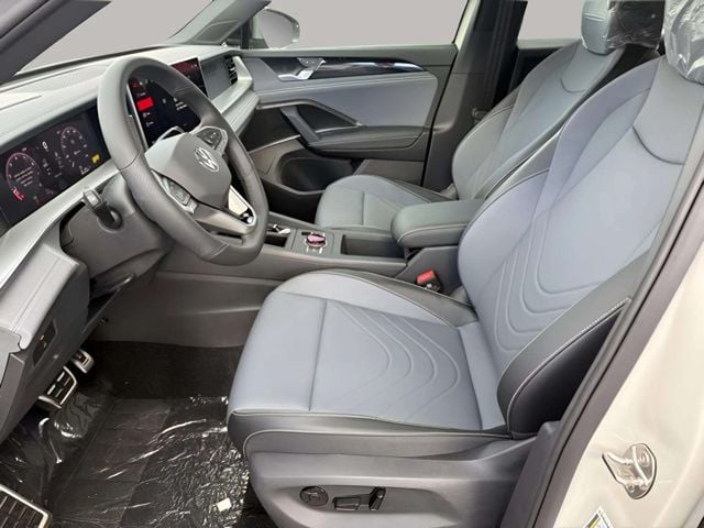 2026 Volkswagen Tiguan 2.0T SE R-Line Black Photo in Lynchburg VA 24502