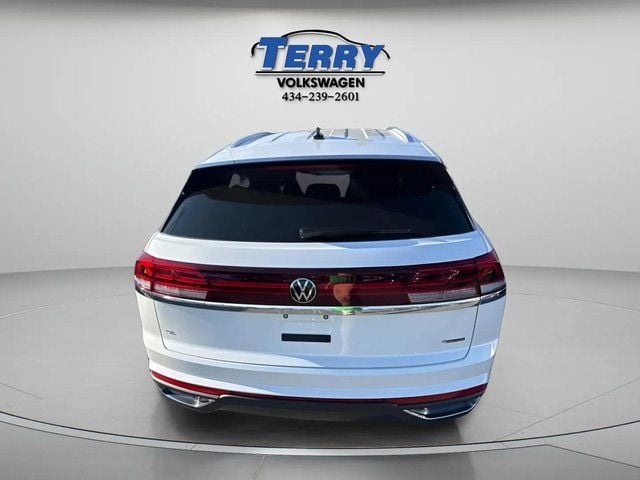 2026 Volkswagen Atlas Cross Sport 2.0T SE Photo in Lynchburg VA 24502