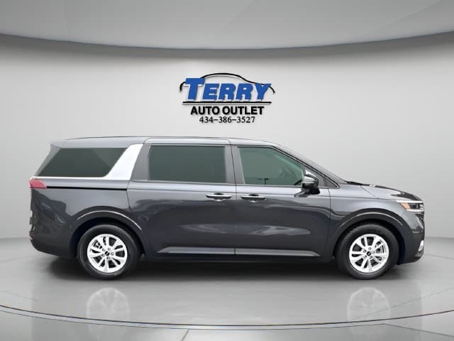 2024 Kia Carnival LX Photo in Lynchburg VA 24502